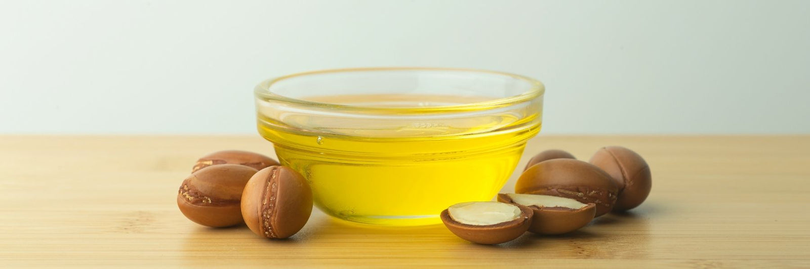 Huile d'argan : Tout savoir sur l'huile d'argan et ses bienfaits cosmétiques